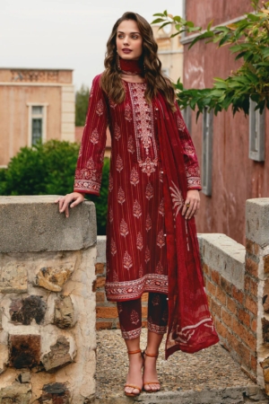 The Enchanted Garden by Gulaal Embroidered Lawn Suits Unstitched 3 Piece GL24EG D-08 Vezelay - Summer Collection